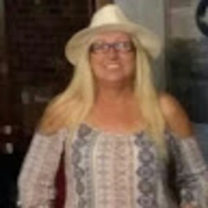 Meet your Posher, Bobbie